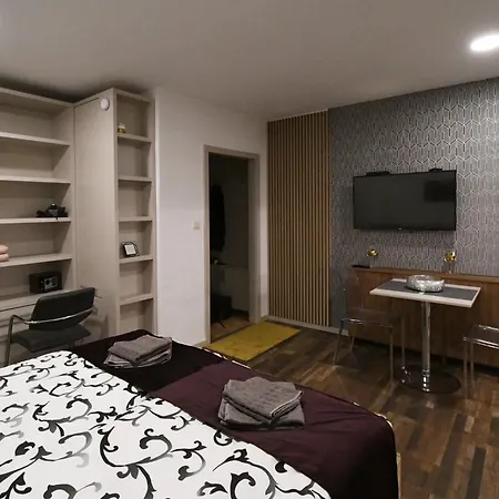 Nice Home Apartment 2 Abda Exterior photo